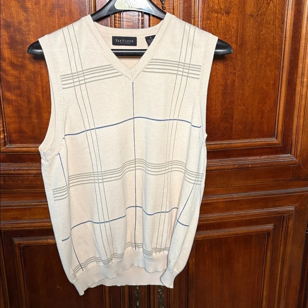 Van Heusen V Neck Cream Sweater Vest with Plaid Pattern Size Small